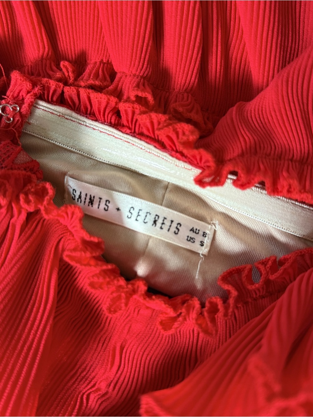Red Off-Shoulder Ruffled Lace Mini Dress - Picture 5 of 9